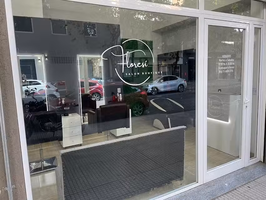 Peluquer&iacute;a Flores&iacute;