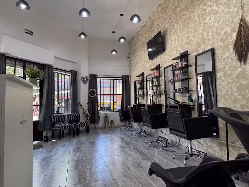 Peluquer&iacute;a FLOWERY flores