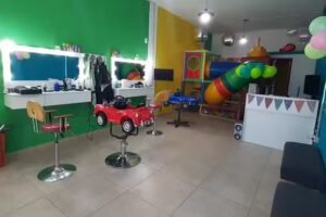 Peluqueria Infantil Pelines Kids