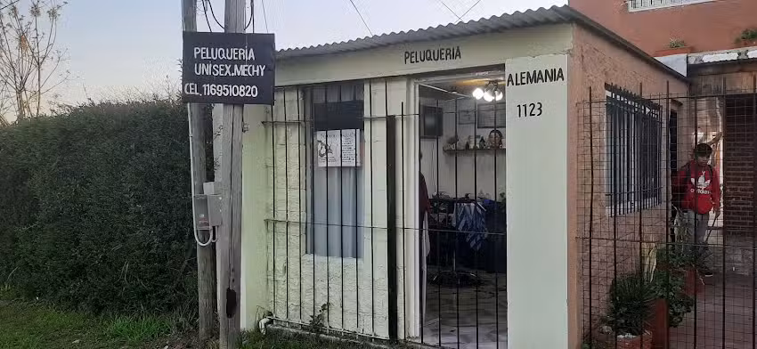 Peluquer&iacute;a mechy barberia osmin