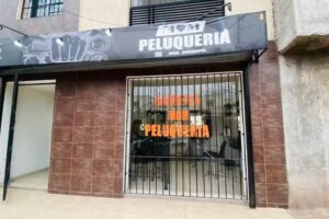 PELUQUER&Iacute;A MOM