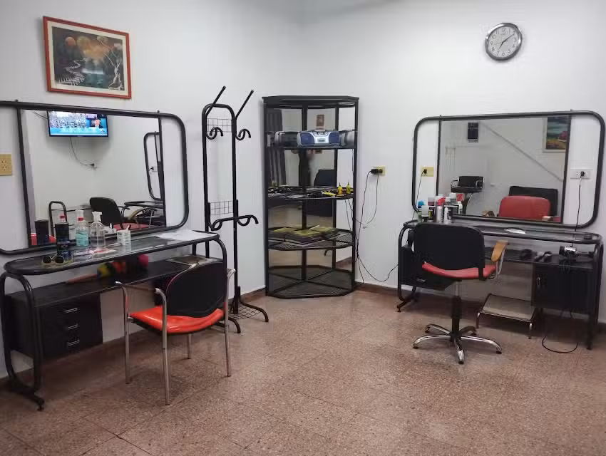 Peluquer&iacute;a para Caballeros Roy