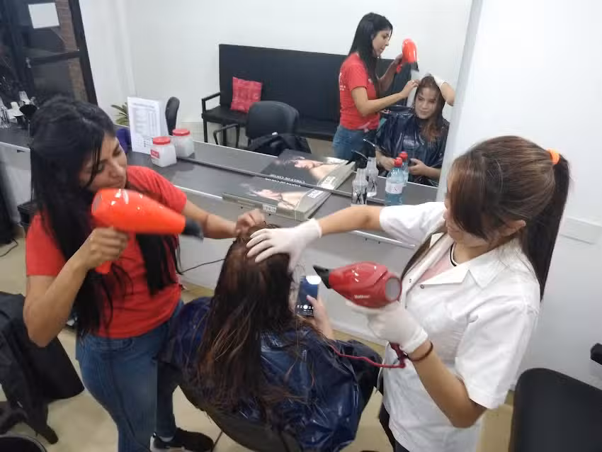Peluqueria ROMA