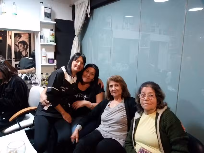 Peluqueria Salon Unisex FK