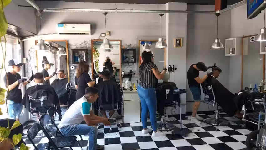 Peluquer&iacute;a Scissor&rsquo;s unisex barber shop