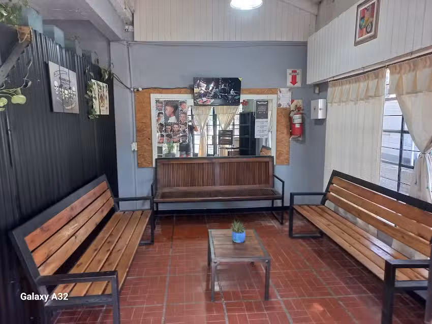 PELUQUER&Iacute;A SEBASTIAN