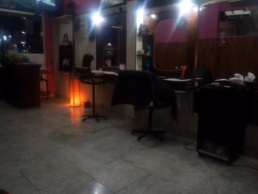 Peluqueria Unisex. Barber shop Maurizzio