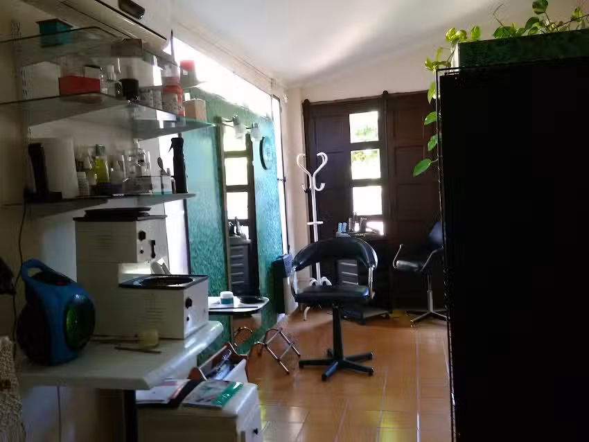 Peluqueria Unisex-depilacion Maquillaje-manicura-cosmetologi