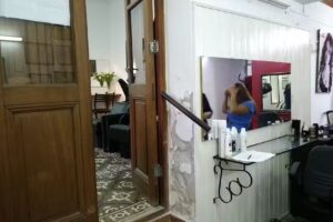 Peluquería y Academia Mirta