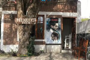 PELUQUERÍA Y BARBERÍA