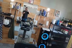 Peluqueria y barberia MC (mayco ciruelos)