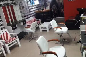 PELUQUERIA Y BARBERIA S&S