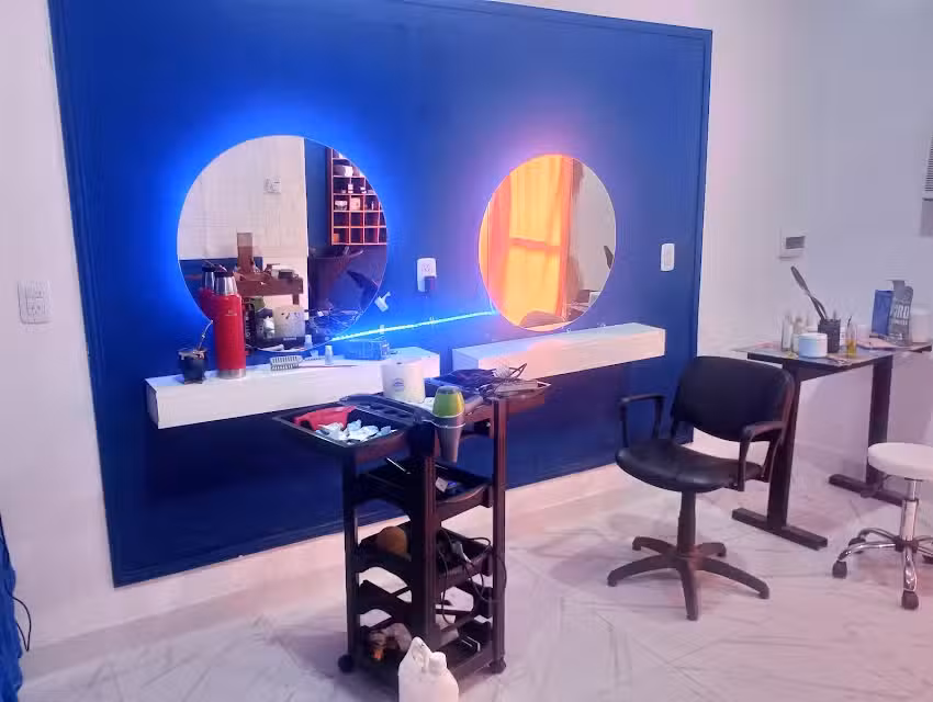 Peluquer&iacute;a y Est&eacute;tica Luna Azul