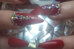 Peluquería y uñas esculpidas