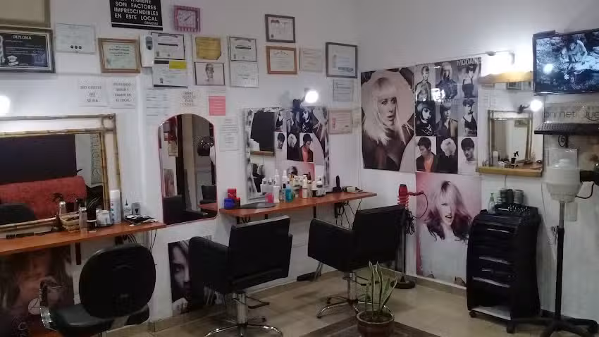 PELUQUEROS UNISEX Roberto & Liliana