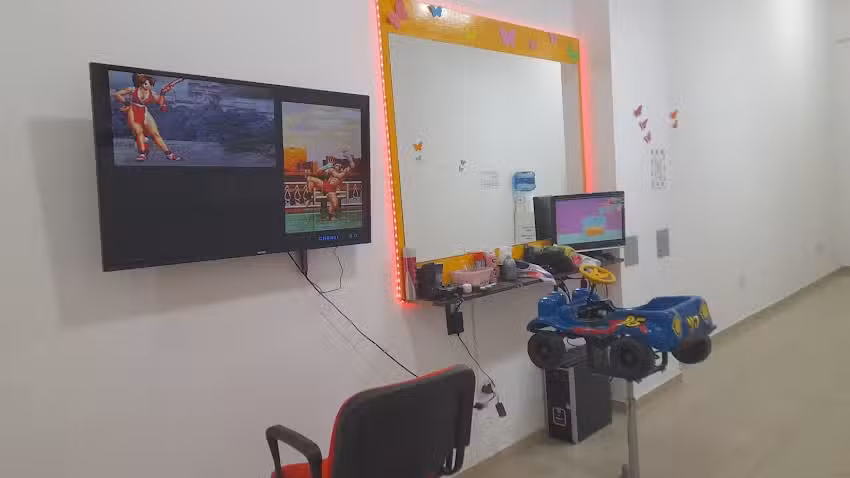 Q&deg;pelos Peluquer&iacute;a Infantil