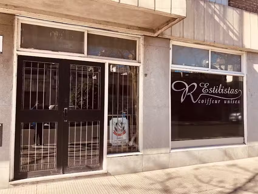 R Estilistas Coiffeur Unisex