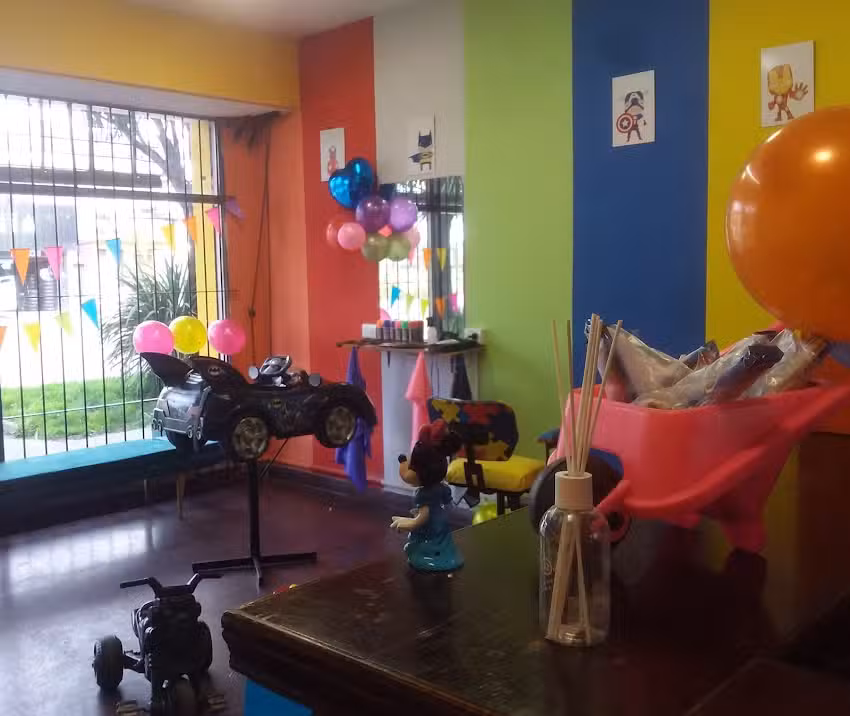 RECREATE Peluquer&iacute;a Infantil