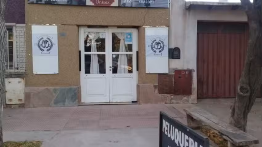 Reniero Oscar Dar&iacute;o Estilista Unisex