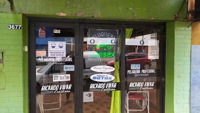 Ricardo Vivar Estilista