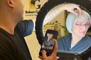 Robert Guerra estilista