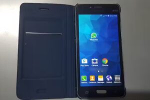 Roco, Elvira. Peluquer&iacute;a y Celulares.