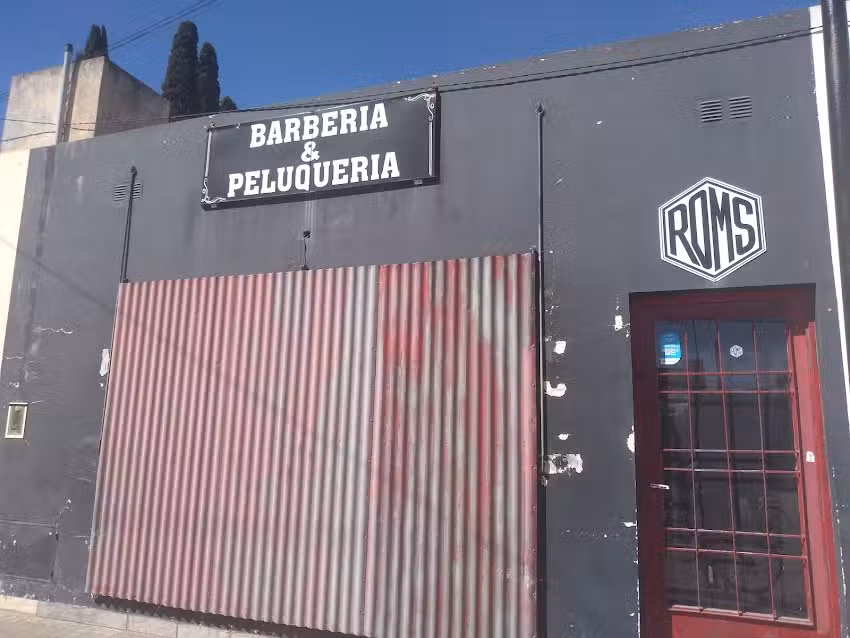 ROMS Barber&iacute;a & Peluquer&iacute;a