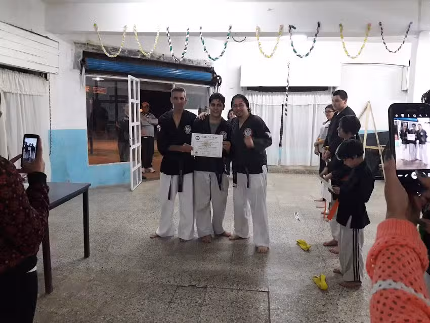 Rs Peluqueria Raul Kiosco Sol