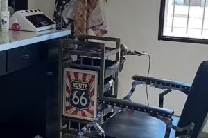 Sal&oacute;n Masculino &uml;ANDRES&uml;