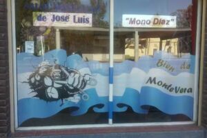 Salon masculino Mono Diaz