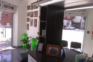 Sal&oacute;n Paradiso, cortes unisex.