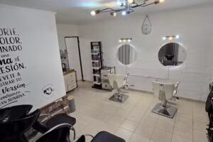 Salon Unisex by Maury Pereyra