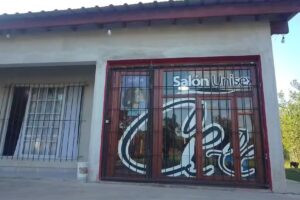 Sal&oacute;n unisex Cece