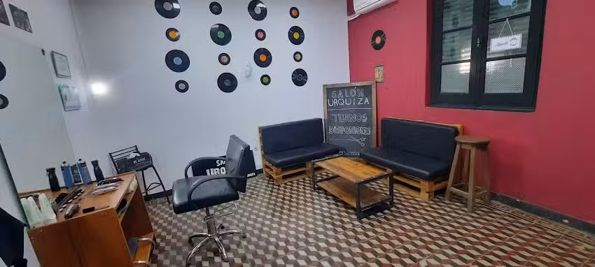 SALON URQUIZA
