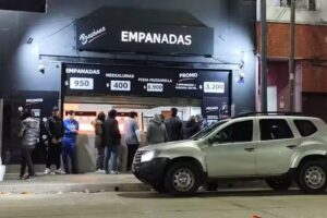 Simón Bernardett Peluquero