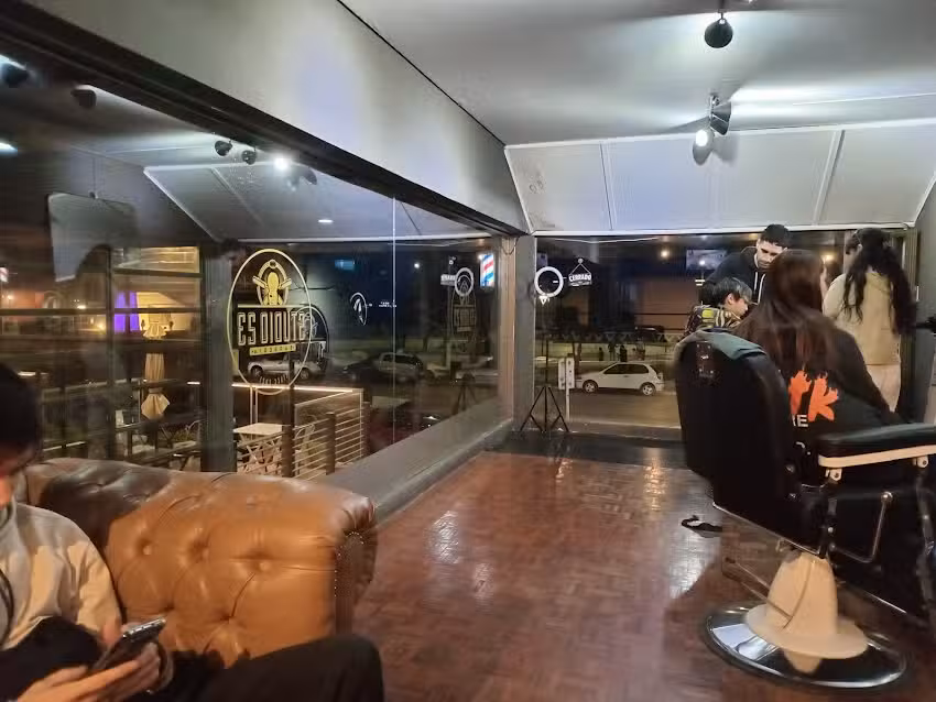 Studio 23 Barber&iacute;a