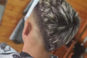 T.N.T Barber&iacute;a