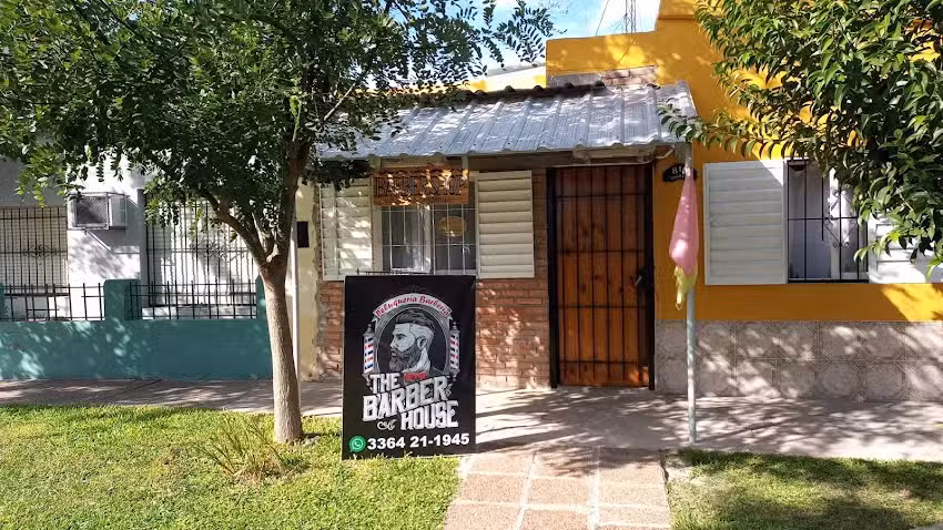 The barber house peluqueria y barberia.