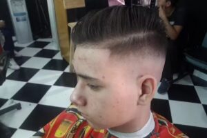 The Brothers, Peluqueria &ndash; Barberia