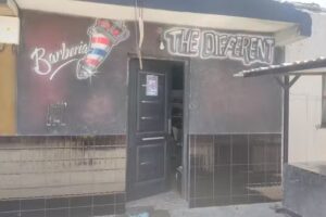 The Different Barber&iacute;a & Indumentarias