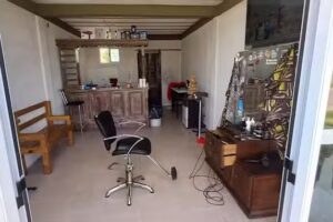 The Monkey&rsquo;s Barbershop