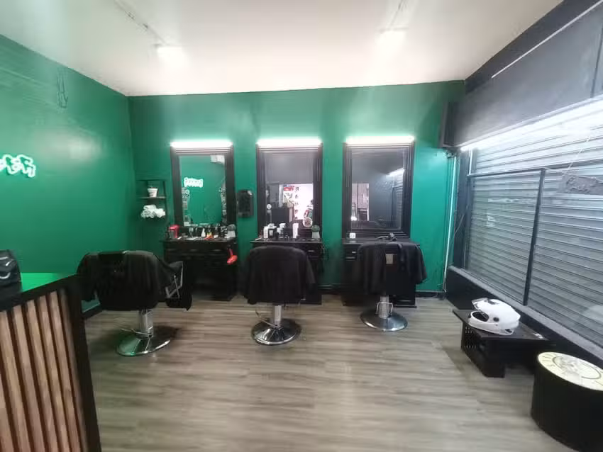 The Rooster BarberShop