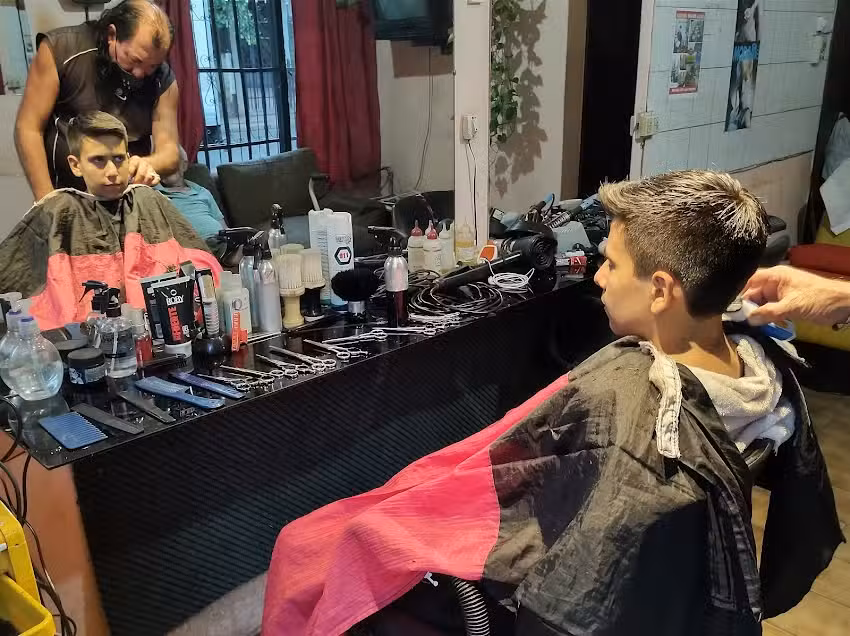 Tito Peluquer&iacute;a Unisex