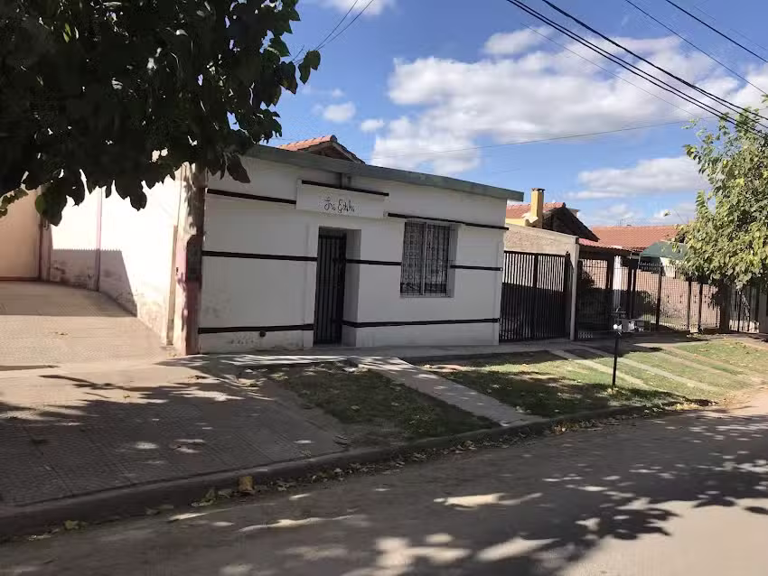 TRES STYLOS &ndash; PELUQUER&Iacute;A