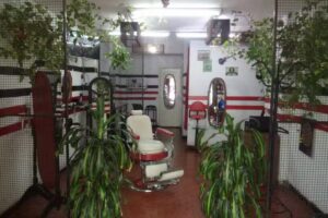 Uomo Parruchieri Peluqueria