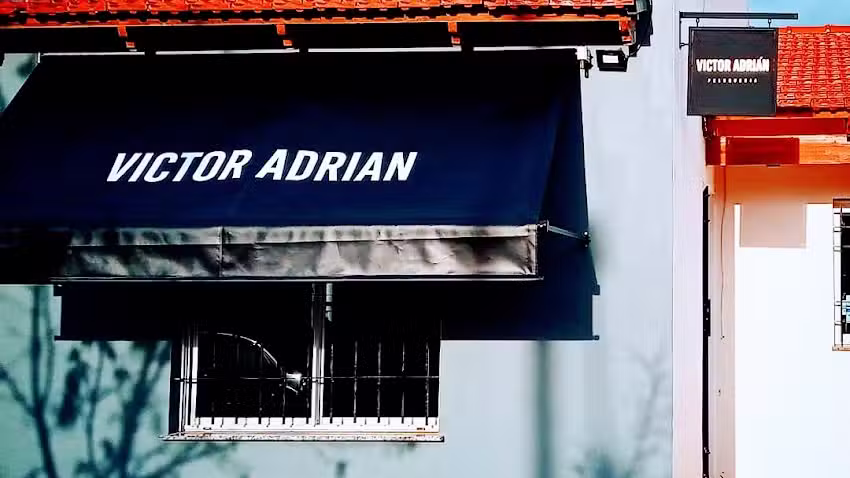 Victor Adri&aacute;n sal&oacute;n de belleza