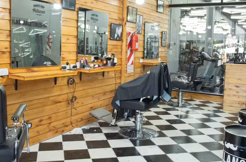 Villanos BarberShop Luro