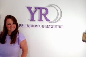 YR peluquer&iacute;a & makeupstudio