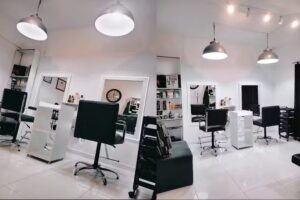ZONA BARBERSHOP/ YS PELUQUERIA FEMENINA